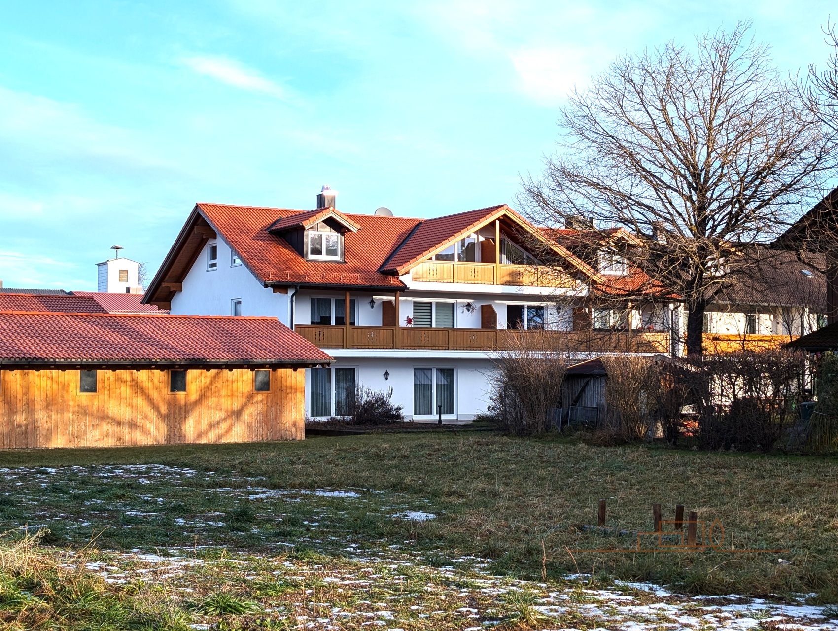 Großzügige 2-Zimmer-Mansardenwohnung in Höhenkirchen-Siegertsbrunn, 85635 Höhenkirchen-Siegertsbrunn, Dachgeschosswohnung